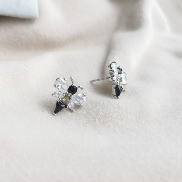 Kendra Scott Bee Crystal Stud Earrings Silver - Picture 2 of 3